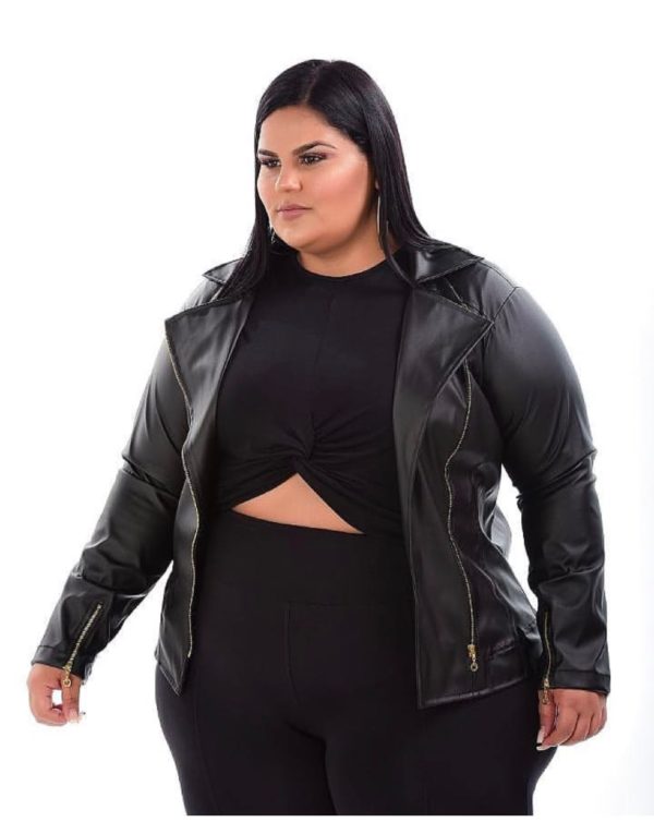 JAQUETA PLUS SIZE COURO FAKE PRETA