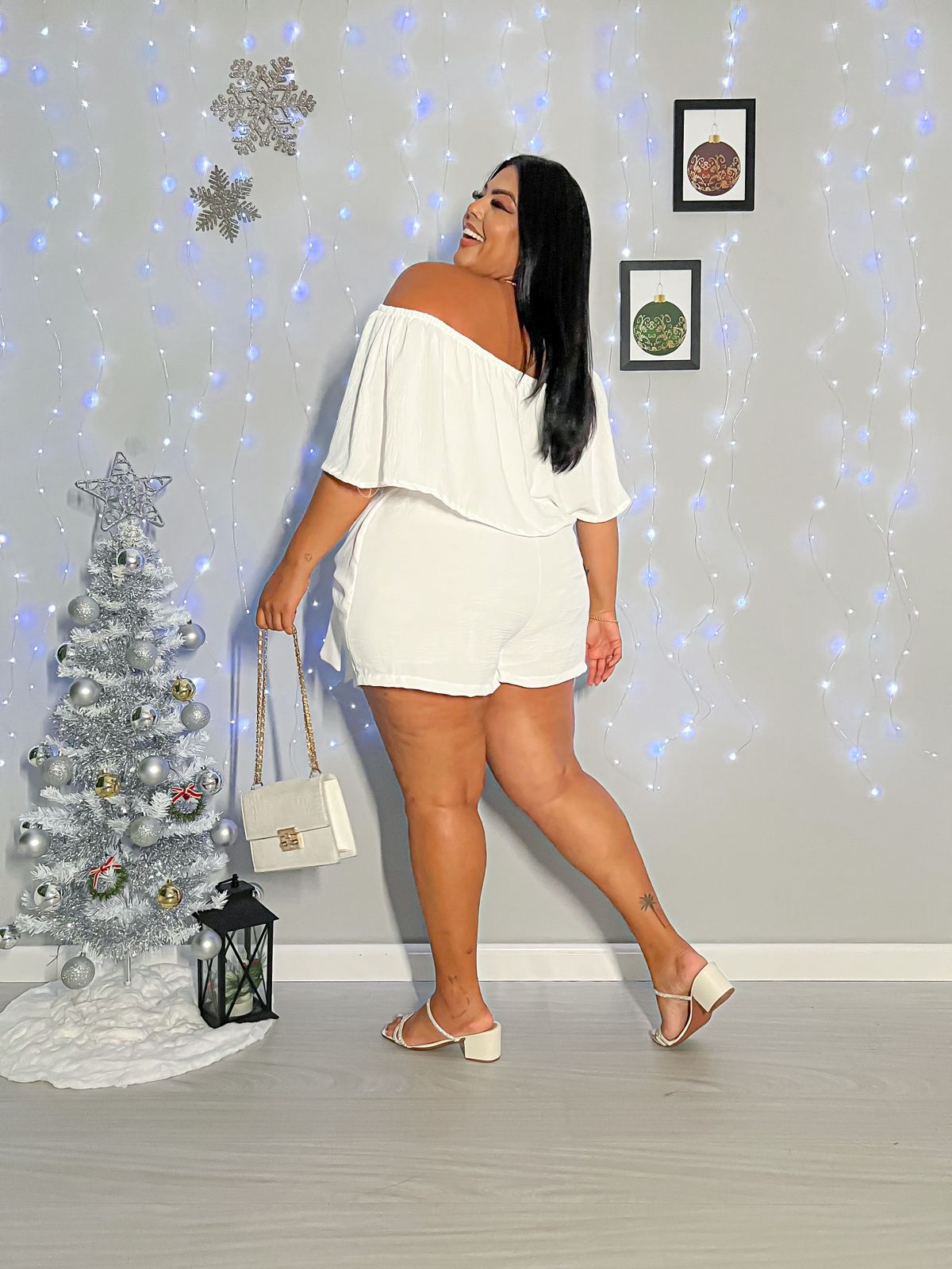 Conjunto Plus Size Cropped Ciganinha E Short em Duna Branco